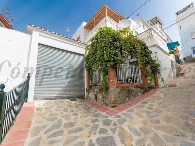 3 bedroom Townhouse for sale