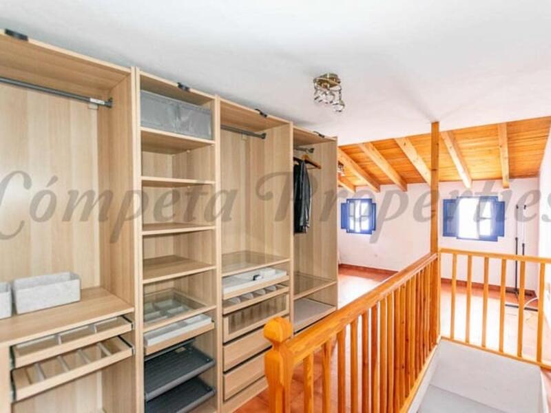 3 bedroom Townhouse for sale
