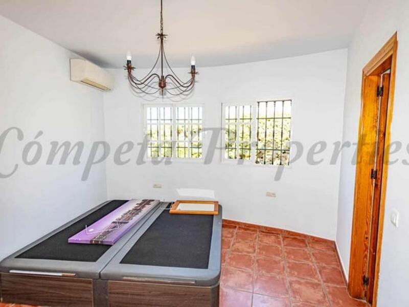 3 bedroom Country House for Long Term Rent