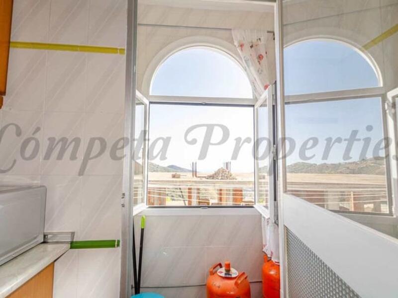 3 bedroom Apartment for Long Term Rent