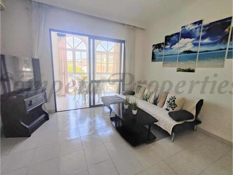3 bedroom Apartment for Long Term Rent