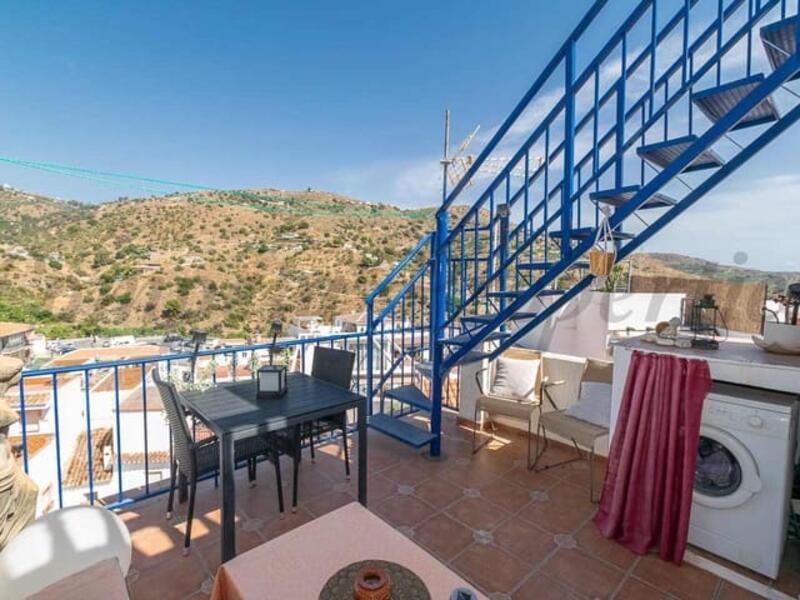 2 bedroom Townhouse for sale