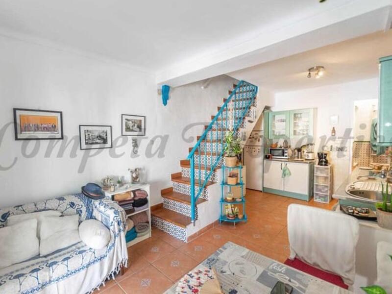 2 bedroom Townhouse for sale