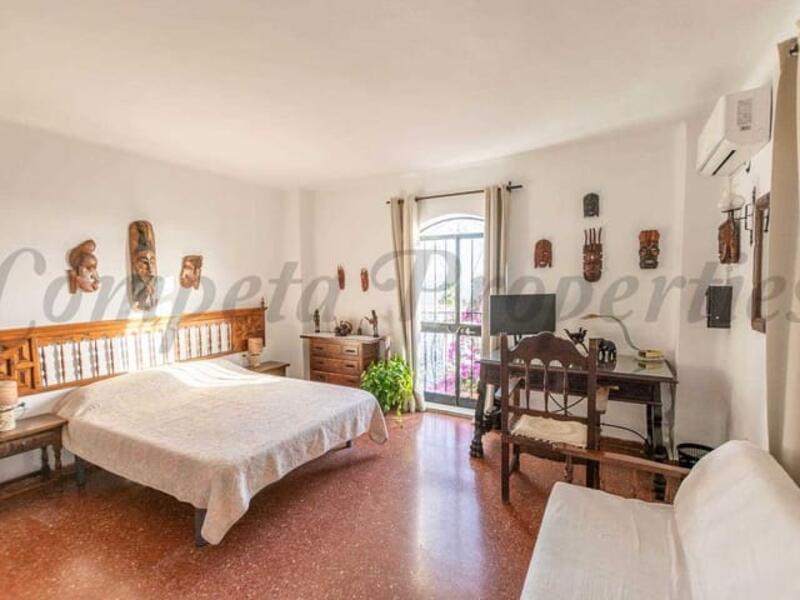 2 bedroom Townhouse for Long Term Rent