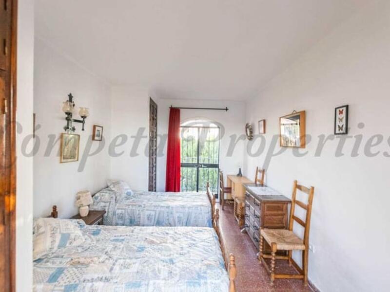 2 bedroom Townhouse for Long Term Rent