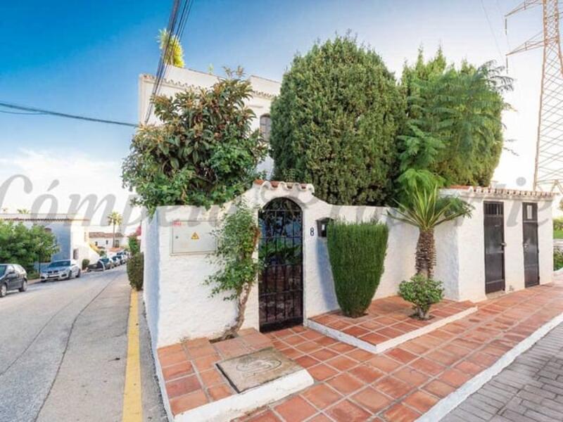 2 bedroom Townhouse for Long Term Rent