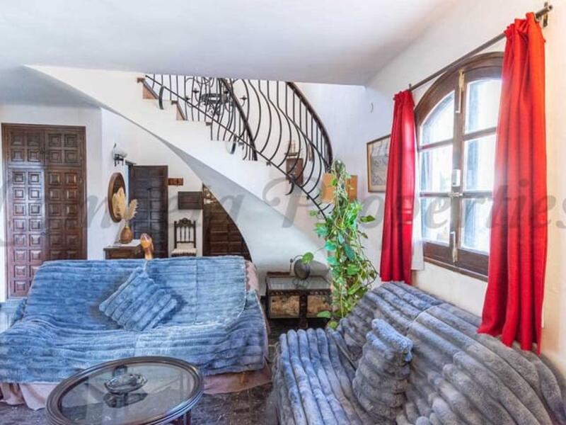 2 bedroom Townhouse for Long Term Rent