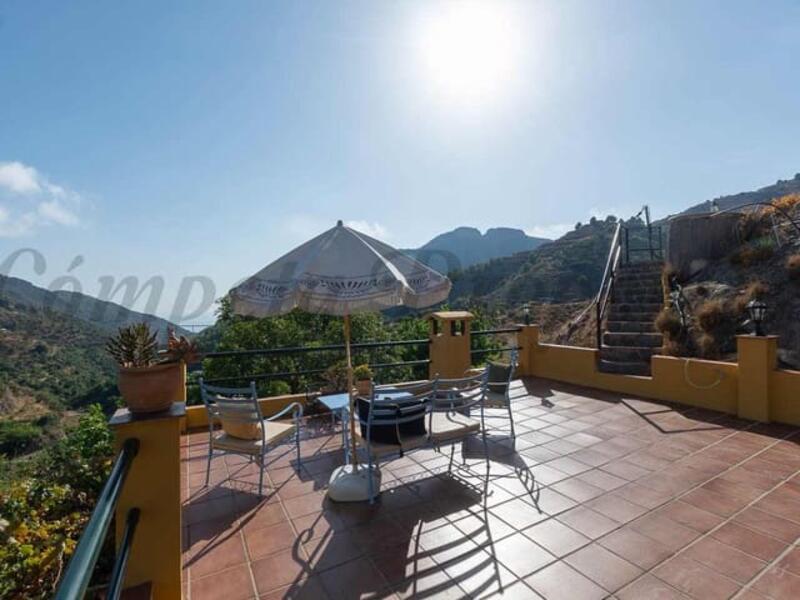 Landsted til salg i Nerja, Málaga