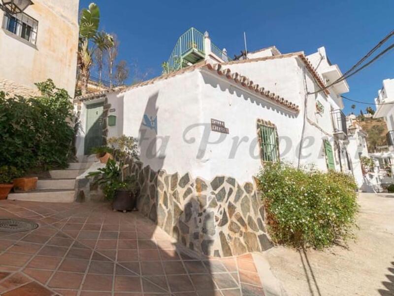 2 bedroom Townhouse for sale
