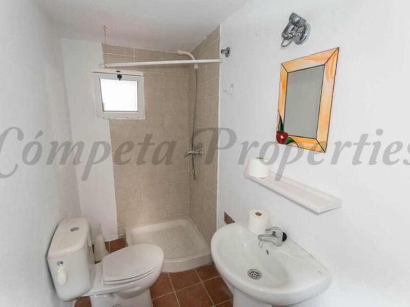 4 bedroom Townhouse for sale