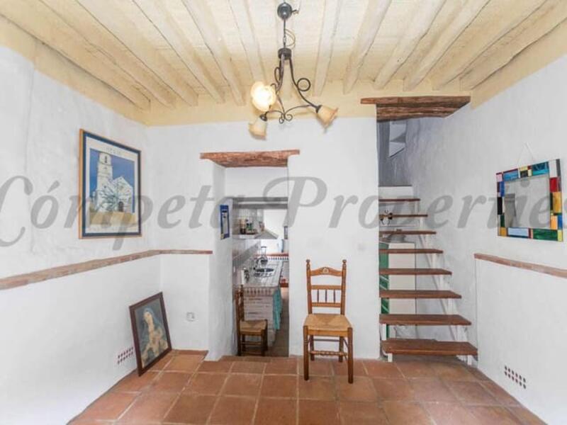 4 bedroom Townhouse for sale