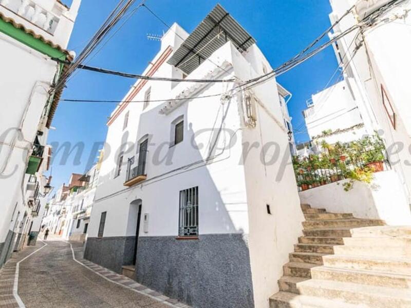 городская тюрьма продается в Competa, Málaga