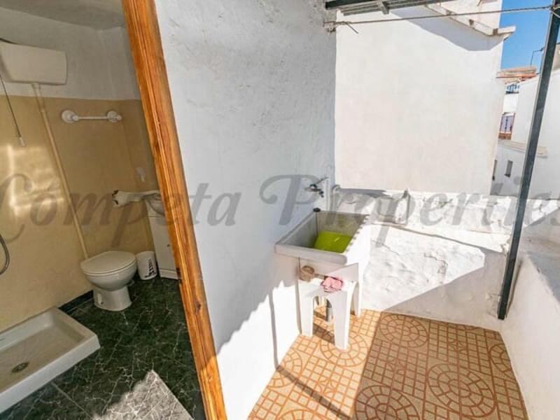 3 bedroom Townhouse for sale