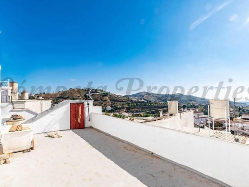 3 bedroom Townhouse for sale