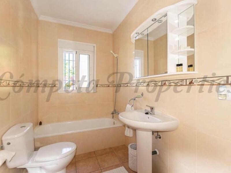 3 Cuarto Villa en venta
