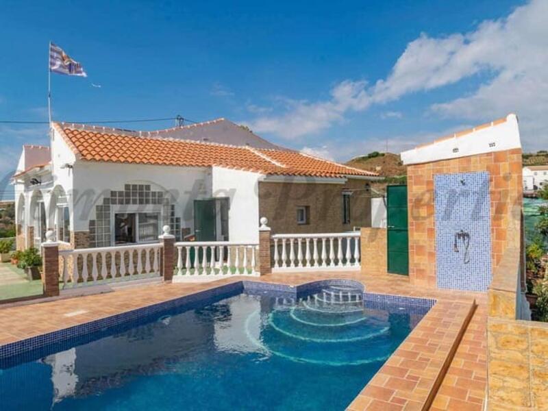 3 bedroom Country House for sale