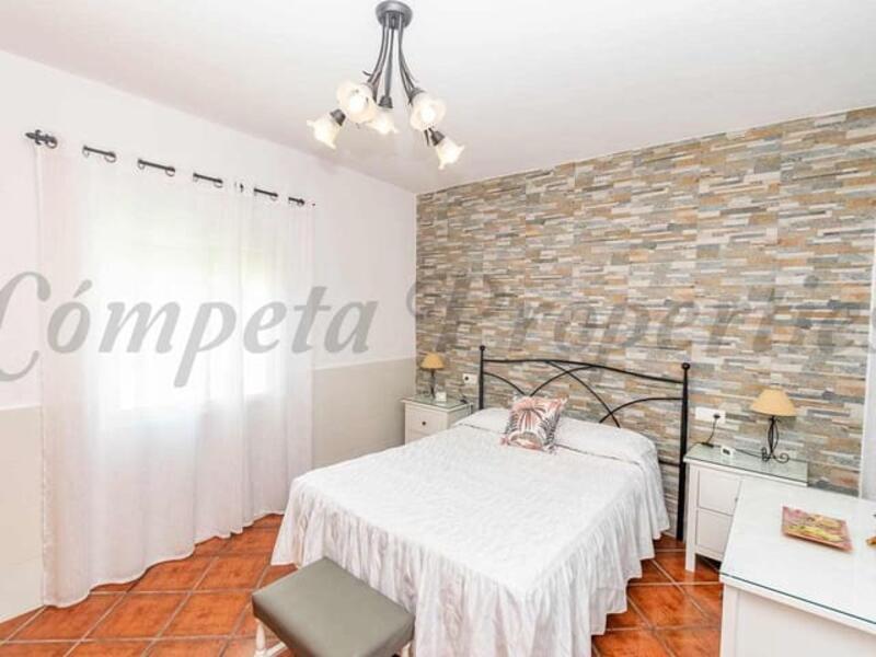 3 bedroom Country House for sale