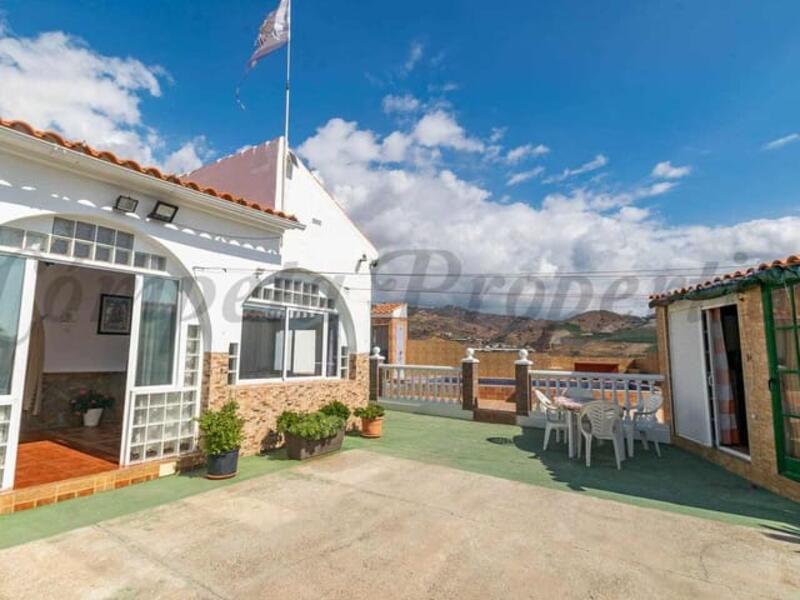 3 bedroom Country House for sale