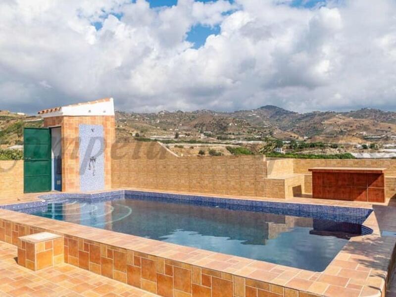 3 bedroom Country House for sale