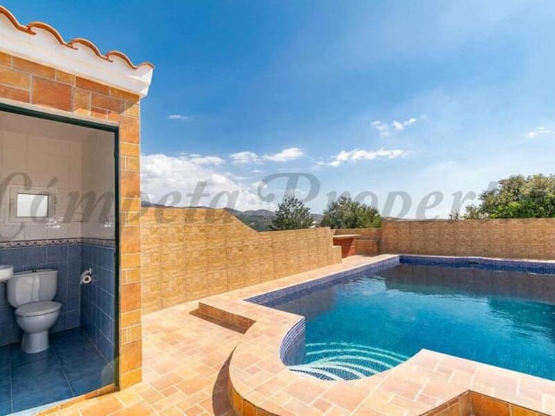 3 bedroom Country House for sale