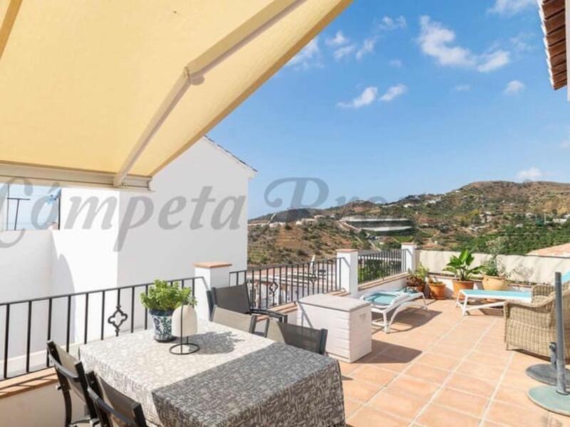 Townhouse for sale in Torrox, Málaga