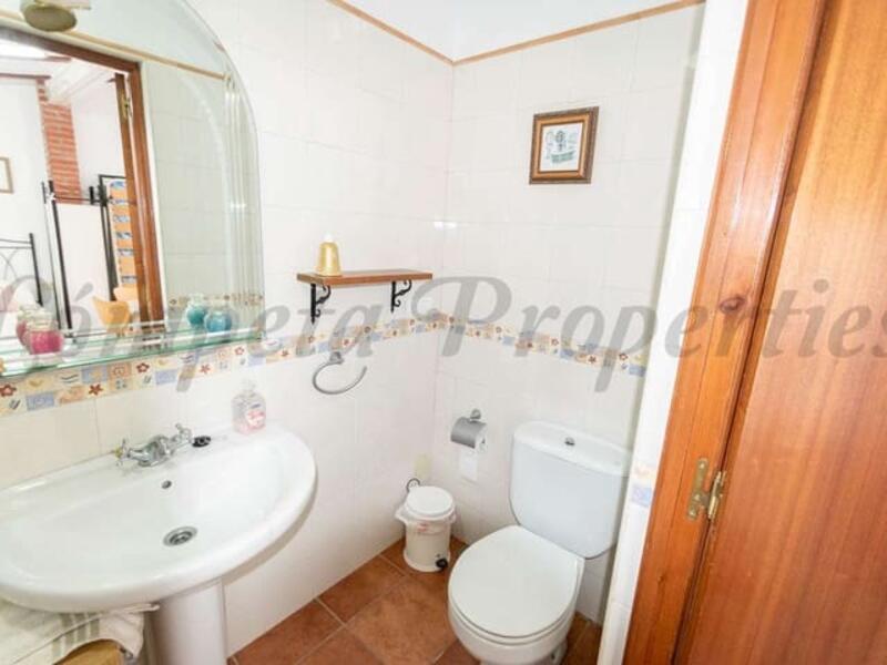 1 bedroom Apartment for Long Term Rent