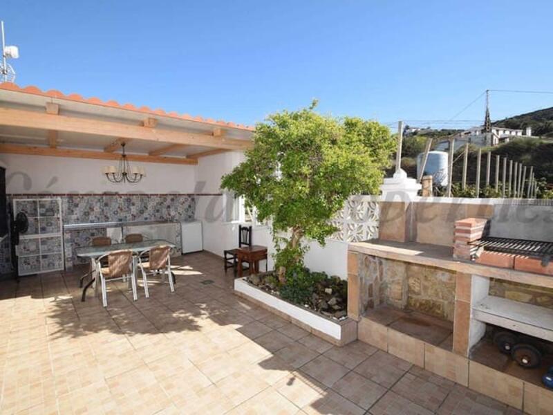 3 bedroom Country House for Long Term Rent
