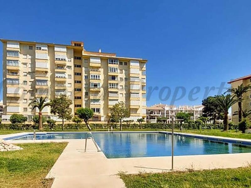 квартира в долгосрочную аренду в Torrox, Málaga