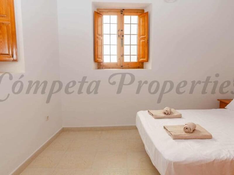 1 bedroom Apartment for Long Term Rent