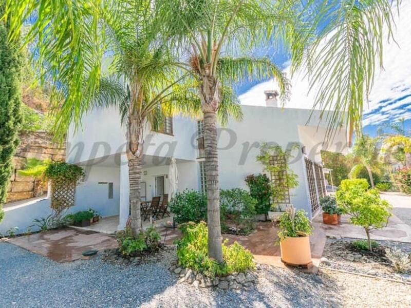 3 bedroom Country House for sale 3 bedroom Country House for sale