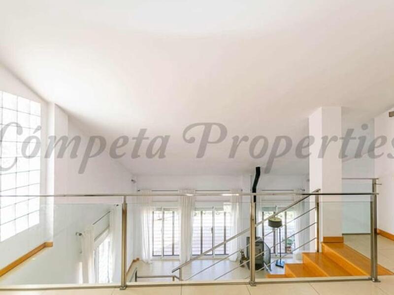 3 bedroom Country House for sale 3 bedroom Country House for sale