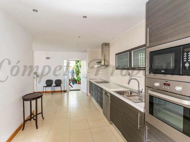 3 bedroom Country House for sale 3 bedroom Country House for sale