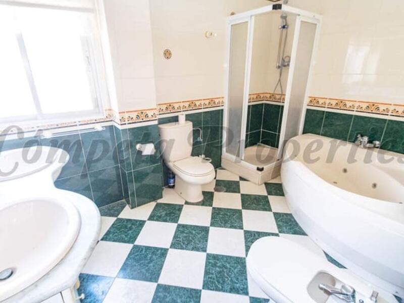 3 bedroom Apartment for Long Term Rent 3 bedroom Apartment for Long Term Rent