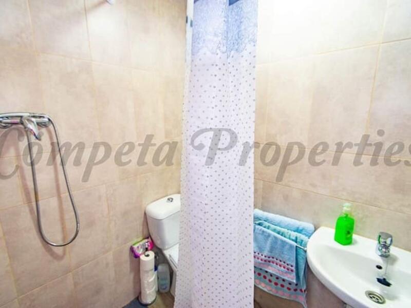 5 спальная комната городская тюрьма продается