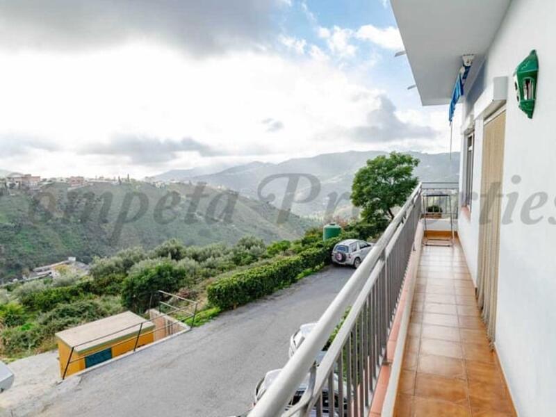 5 спальная комната городская тюрьма продается