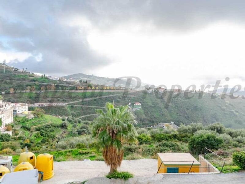 5 спальная комната городская тюрьма продается