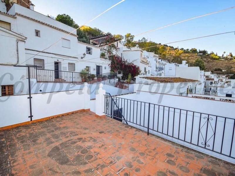 3 soveværelse Byhus til salg