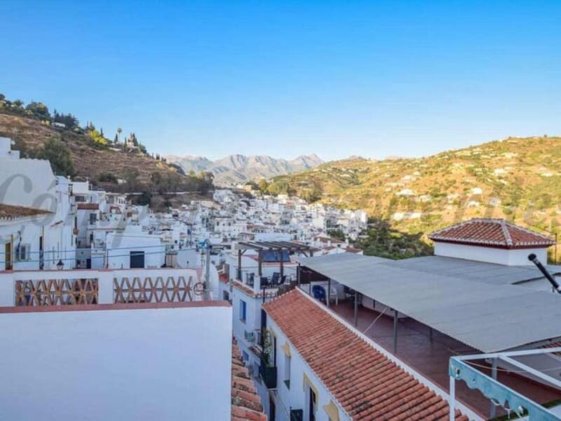 3 soveværelse Byhus til salg