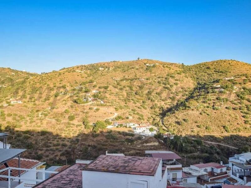 3 soveværelse Byhus til salg