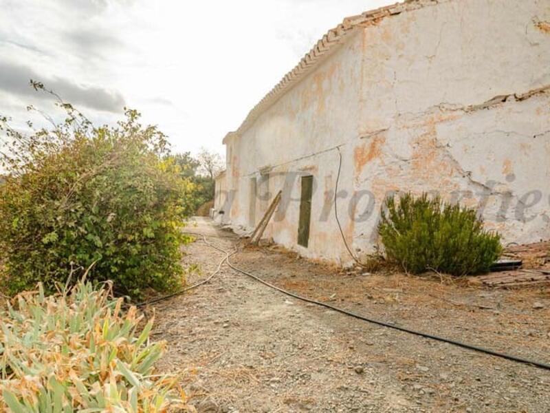 11 sovrum Lantställe till salu 11 sovrum Lantställe till salu