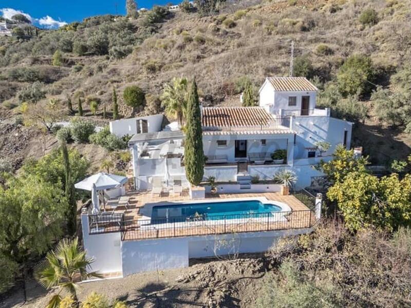 3 bedroom Country House for sale 3 bedroom Country House for sale