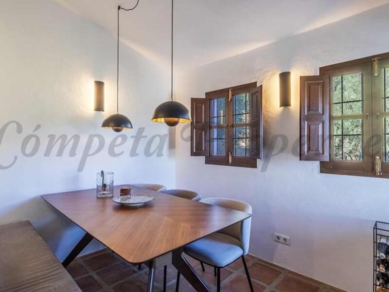 3 bedroom Country House for sale 3 bedroom Country House for sale