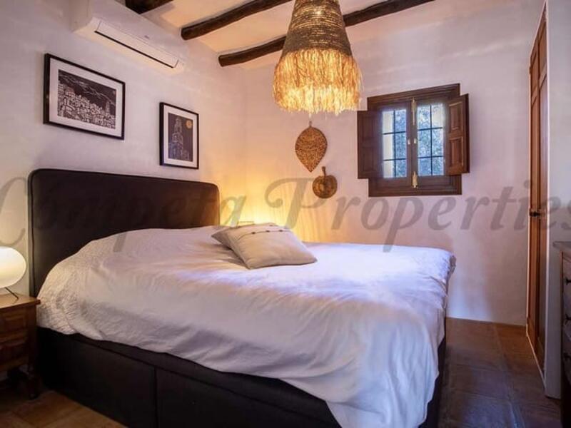 3 bedroom Country House for sale 3 bedroom Country House for sale