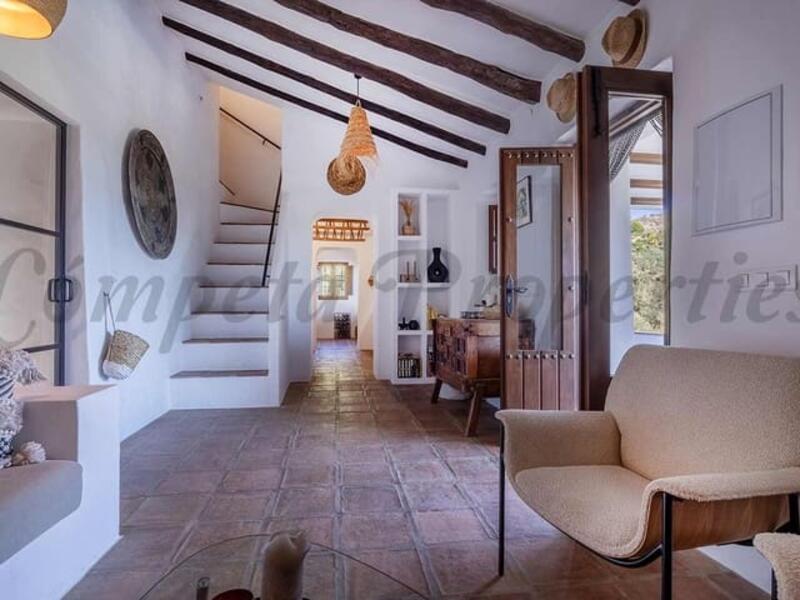 3 bedroom Country House for sale 3 bedroom Country House for sale