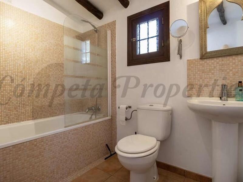 3 bedroom Country House for sale 3 bedroom Country House for sale