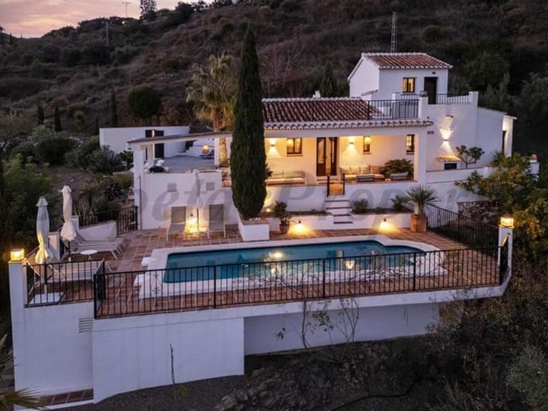 3 bedroom Country House for sale 3 bedroom Country House for sale