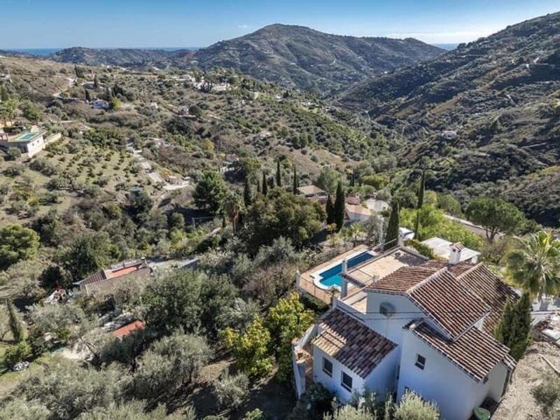 3 bedroom Country House for sale 3 bedroom Country House for sale