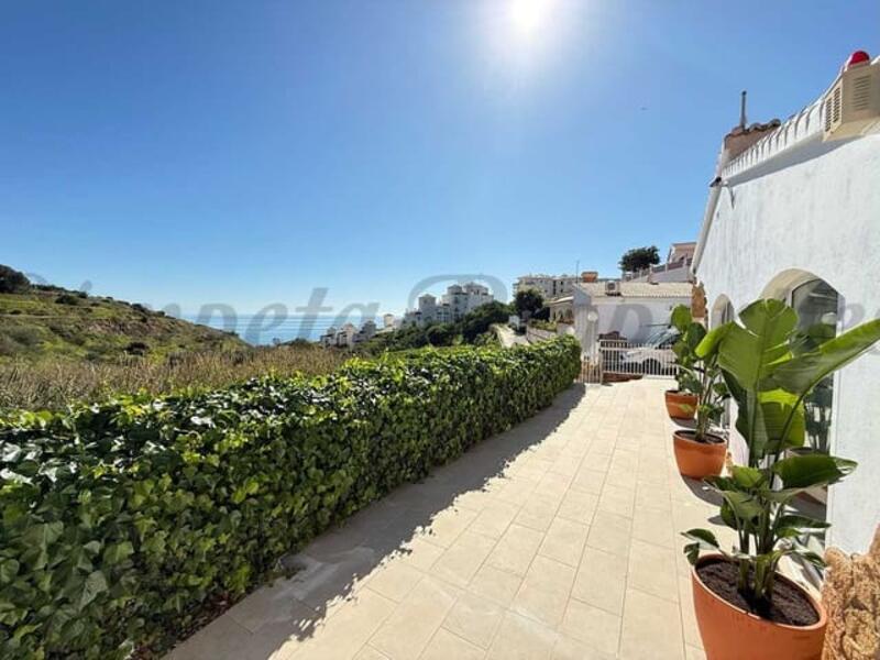 Villa for sale in Torrox, Málaga Villa for sale in Torrox, Málaga