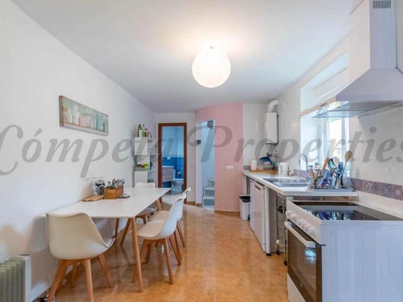 3 спальная комната городская тюрьма в долгосрочную аренду