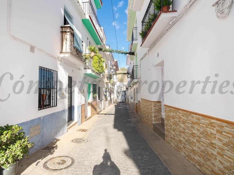 8 bedroom Townhouse for sale 8 bedroom Townhouse for sale